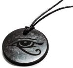 Pendentif Shungite - 30 mm - oeil Horus